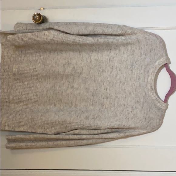 Pullover sweater with slits!!! - Picture 2 of 2